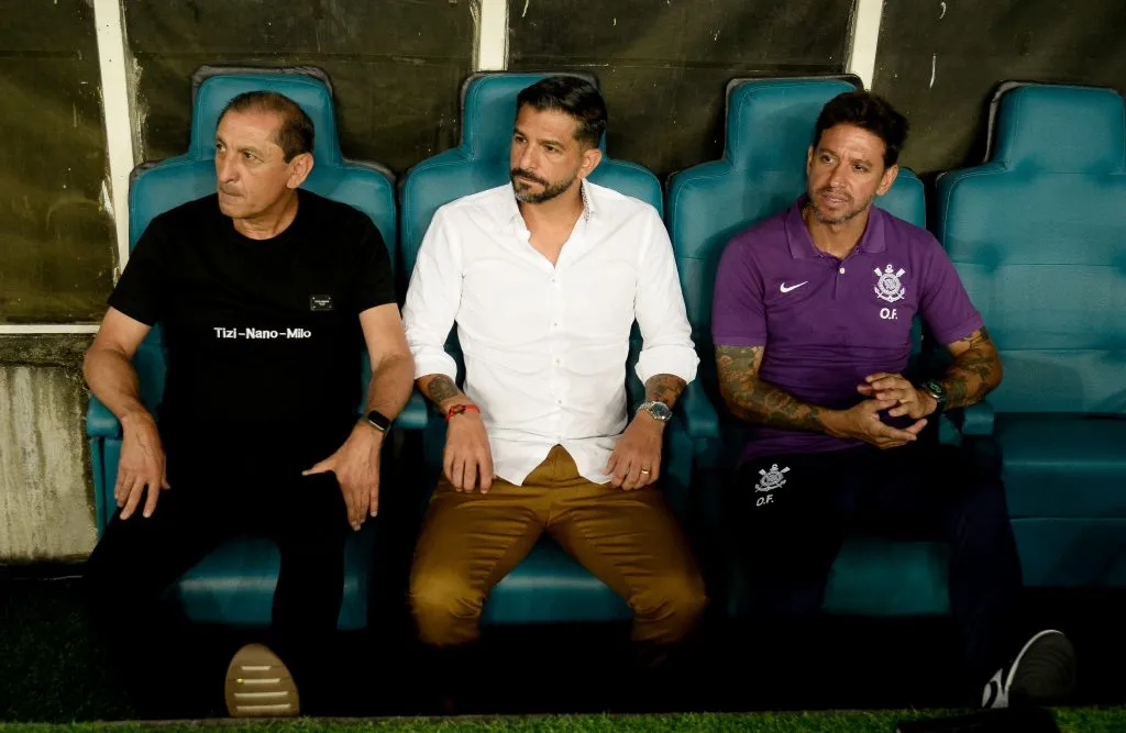 Trio já não está mais no Timão - Foto: Jhony Pinho/AGIF.