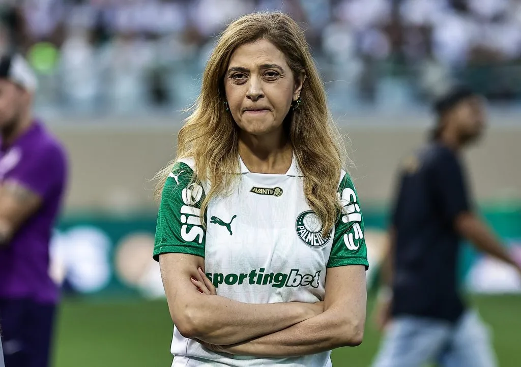 Leila Pereira presidente do Palmeiras antes da partida contra o Corinthians no estadio Arena Barueri pelo campeonato Brasileiro A 2025. Foto: Fabio Giannelli/AGIF