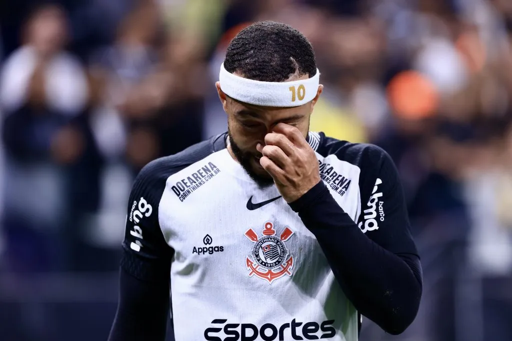 Memphis Depay segue se recuperando de lesão. Foto: Marcello Zambrana/AGIF