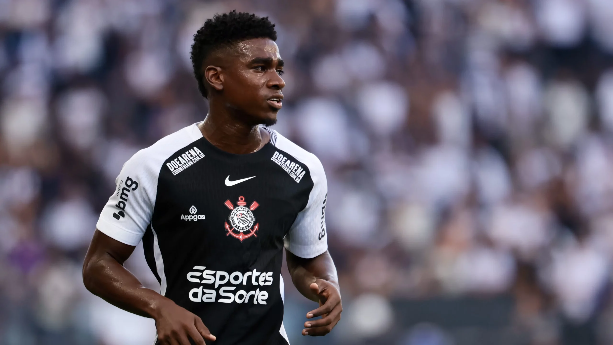 Félix Toorres em ação pelo Timão. Por conta da negociação envolvenmdo o jogador, o Timão ficou impedido de registrar jogadors Foto: Marcello Zambrana/AGIF