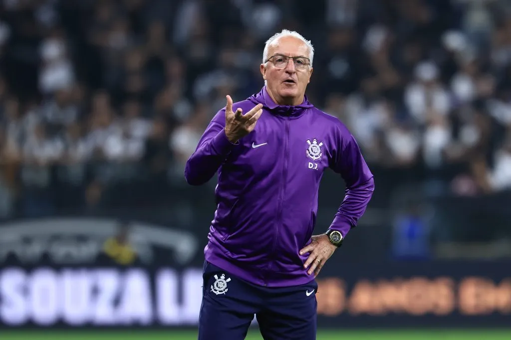 Dorival Jr tecnico do Corinthians durante partida contra o Novorizontino no estadio Arena Corinthians pelo campeonato Copa Do Brasil 2025. Foto: Marcello Zambrana/AGIF
