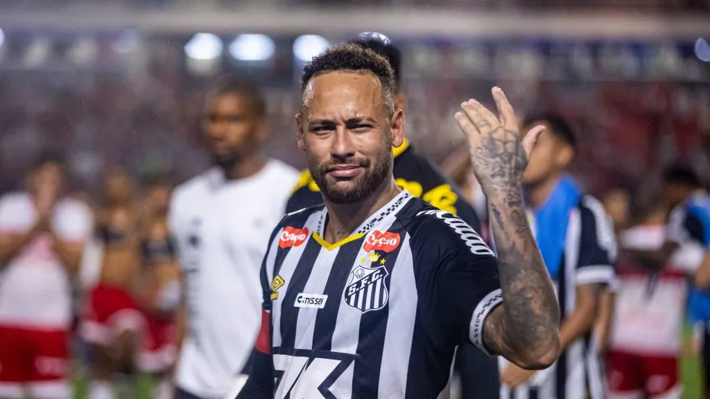 Neymar provoca torcida do CRB, apos eliminação, Foto: Itawi Albuquerque/AGIF