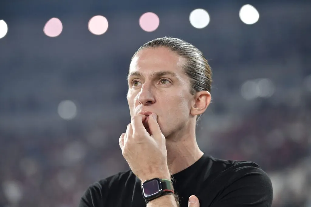 Filipe Luís técnico do Flamengo durante partida contra o Atletico-MG – Foto: Thiago Ribeiro/AGIF
