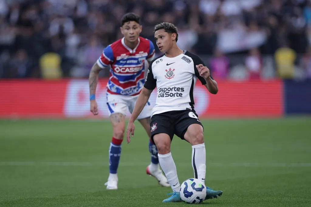 SP – SAO PAULO – 03/08/2025 – BRASILEIRO A 2025, CORINTHIANS X FORTALEZA – Dieguinho jogador do Corinthians durante partida contra o Fortaleza no estadio Arena Corinthians pelo campeonato Brasileiro A 2025. Foto: Ettore Chiereguini/AGIF