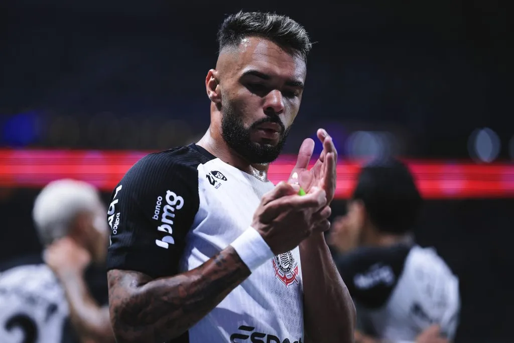 SP – SAO PAULO – 06/08/2025 – COPA DO BRASIL 2025, PALMEIRAS X CORINTHIANS – Raniele jogador do Corinthians comemora  gol de sua equipe durante partida contra o Palmeiras no estadio Arena Allianz Parque pelo campeonato Copa Do Brasil 2025. Foto: Ettore Chiereguini/AGIF