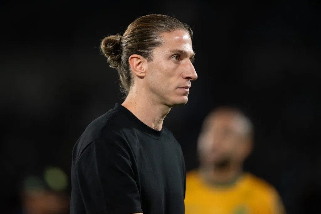 Filipe Luís defendeu Rossi em meio às críticas no Flamengo. Foto: Jorge Rodrigues/AGIF