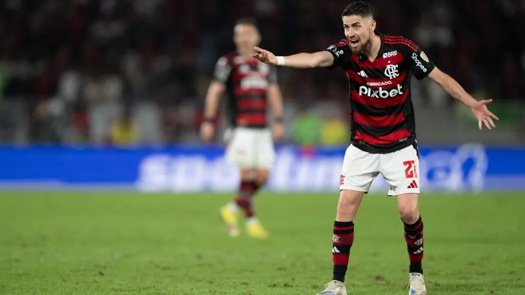 Jorginho em ação pelo Mengão –  Foto: Jorge Rodrigues/AGIF