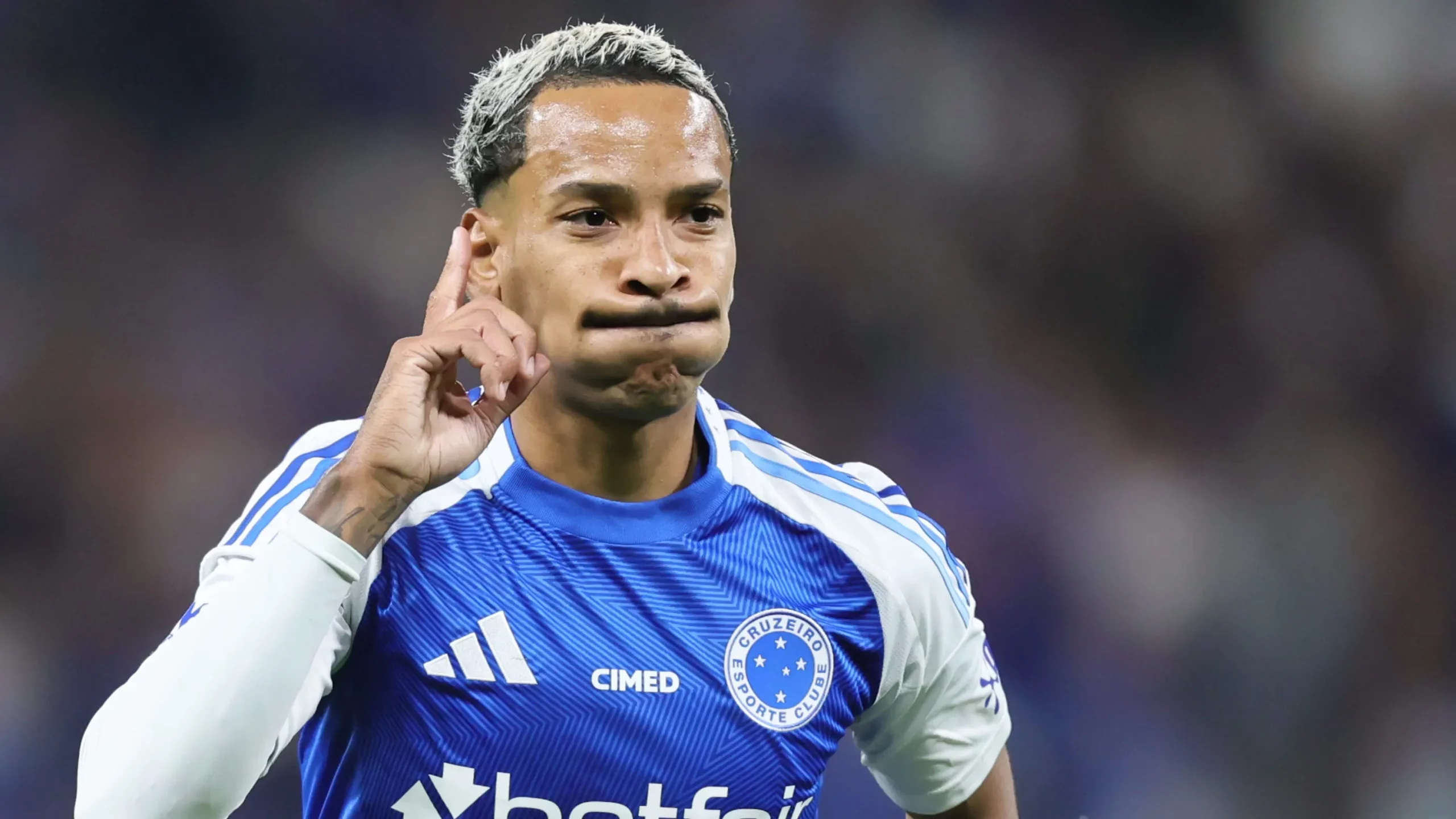Matheus Pereira, meia do Cruzeiro.  Foto: Gilson Lobo/AGIF