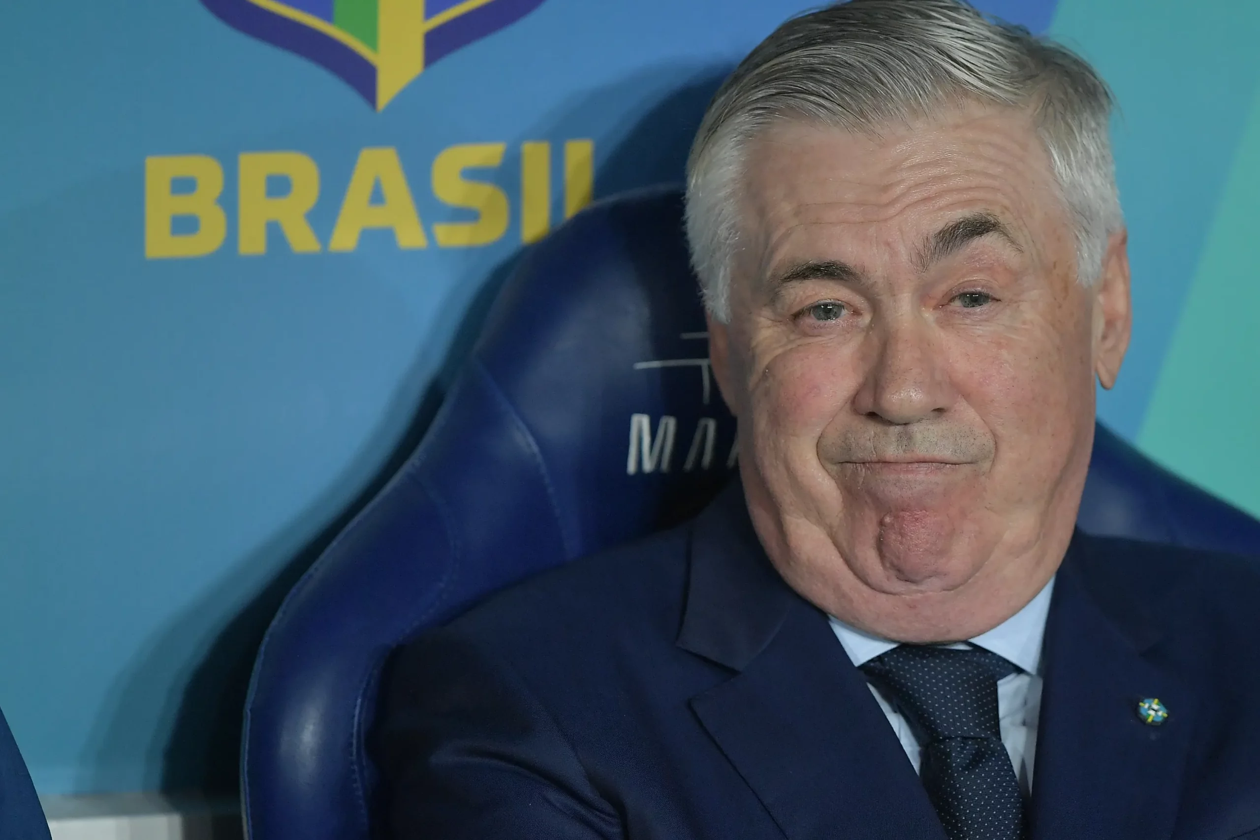 RJ – RIO DE JANEIRO – 04/09/2025 – ELIMINATORIAS COPA DO MUNDO 2026, BRASIL X CHILE – Carlo Ancelotti tecnico do Brasil durante partida contra o Chile no estadio Maracana pelo campeonato Eliminatorias Copa Do Mundo 2026. Foto: Thiago Ribeiro/AGIF