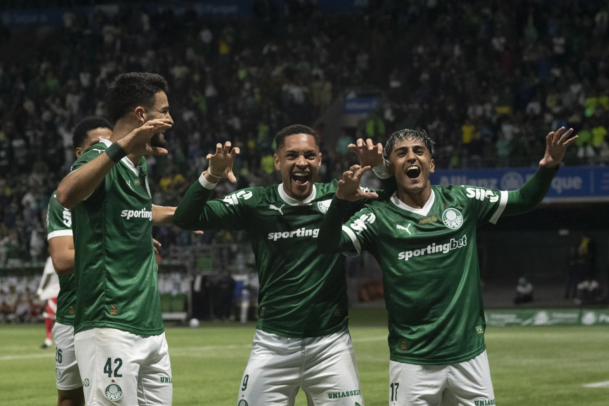 Tigrinho e Flaco comemorando gol na Série A. Foto: Anderson Romao/AGIF