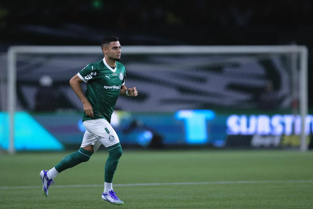 Andreas Pereira não deve entrar de titular contra River…ao menos na vaga de Lucas Evangelista – Foto: Ettore Chiereguini/AGIF