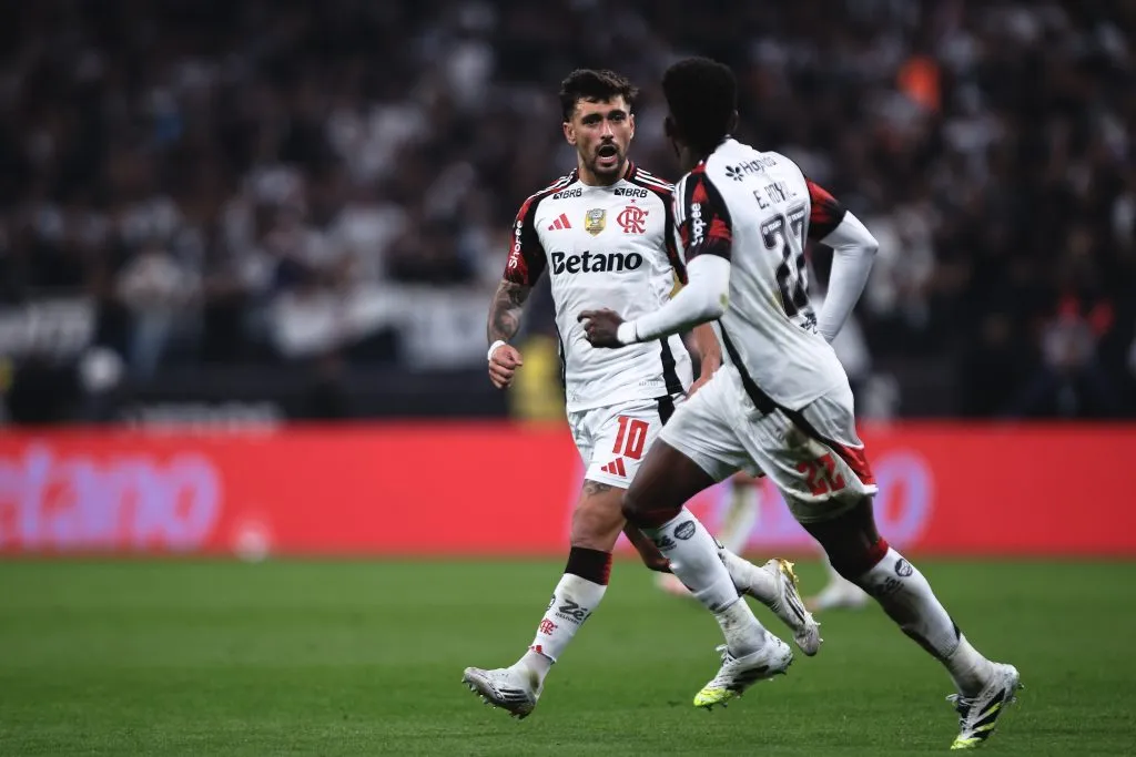 Arrascaeta marcou na vitória do Flamengo sobre o Corinthians no último duelo. Foto: Ettore Chiereguini/AGIF