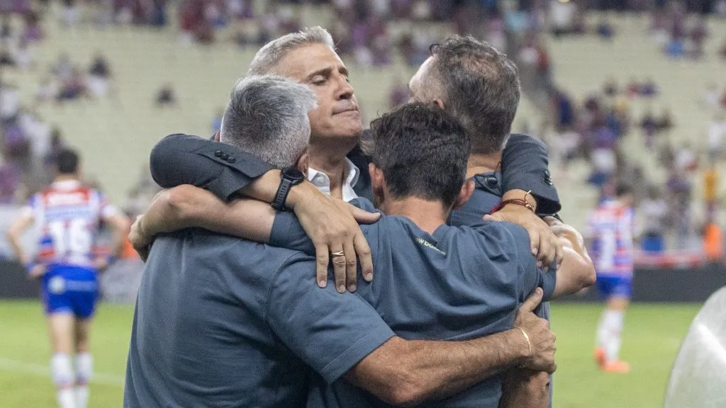 Hernan Crespo tecnico do Sao Paulo durante partida contra o Fortaleza no estadio Arena Castelao pelo campeonato Brasileiro A 2025. Foto: Lucas Emanuel/AGIF