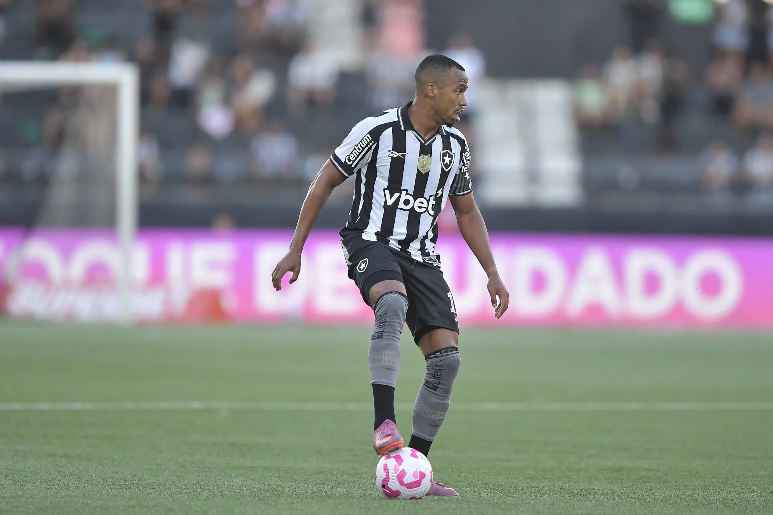 Marlon Freitas foi o primeiro reforço estratégico do Verdão – Foto: Thiago Ribeiro/AGIF