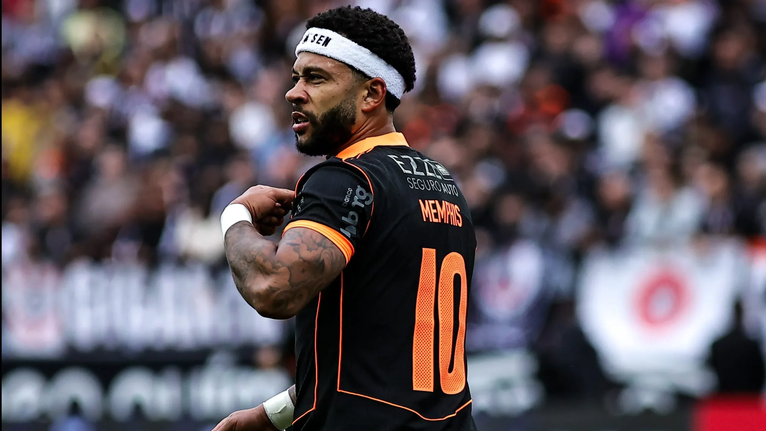 Memphis Depay foi criticado - Foto: Fabio Giannelli/AGIF.