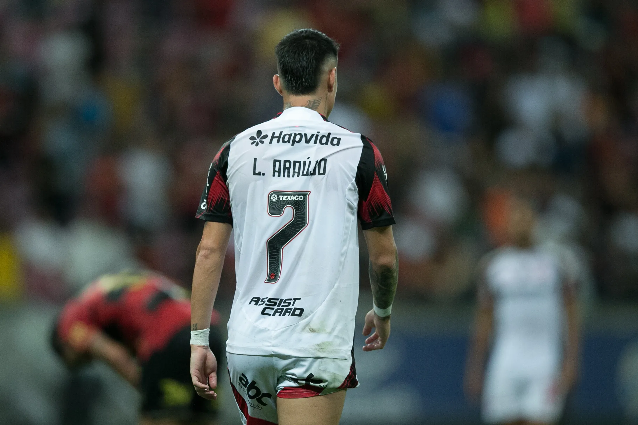 Luiz Araújo é uma das peças fundamentais do Flamengo em 2025. Foto: Marlon Costa/AGIF