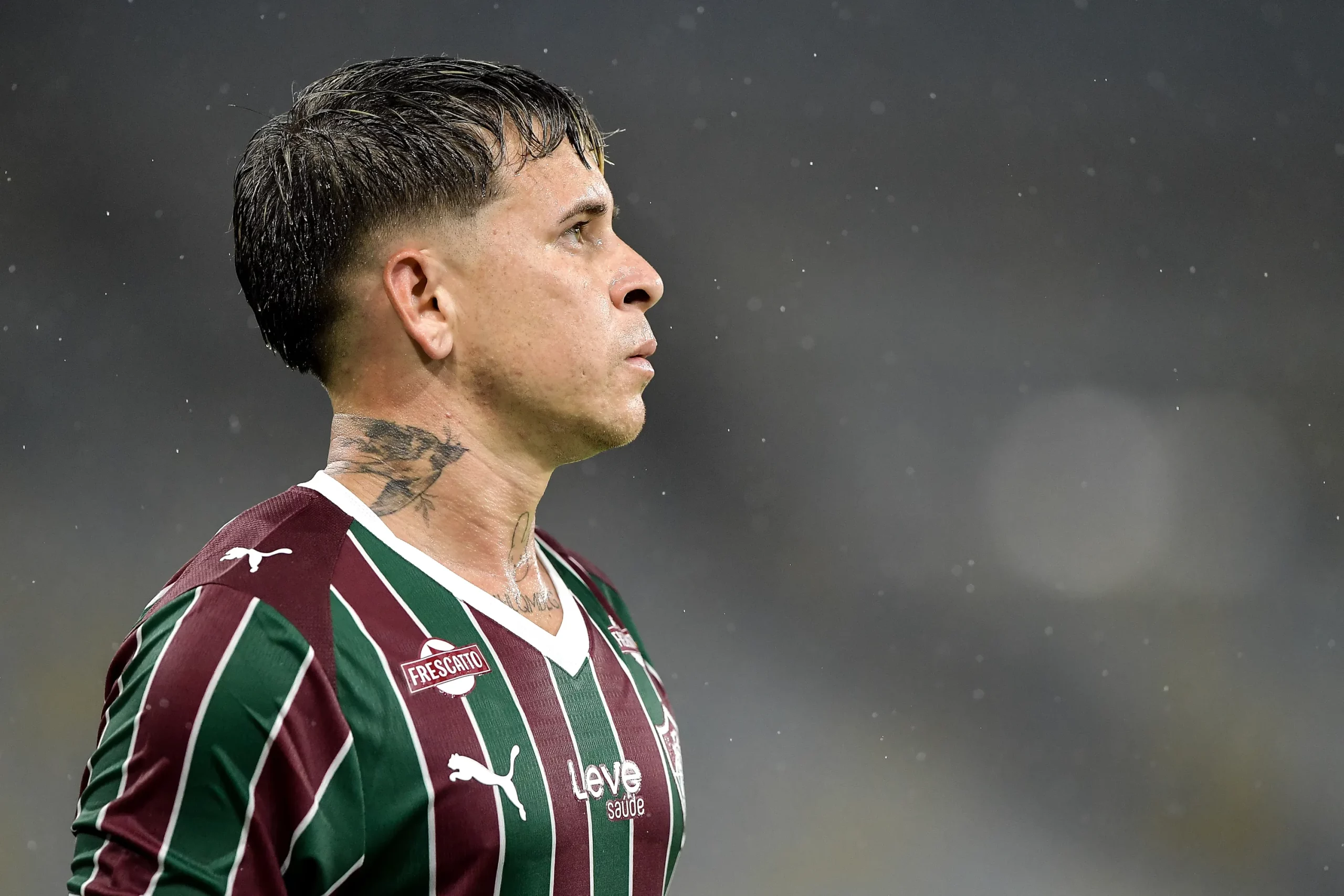 Venezuelano foi vendido pelo Santos ao Fluminense no meio de 2025 por US$ 5 milhões – Foto: Thiago Ribeiro/AGIF