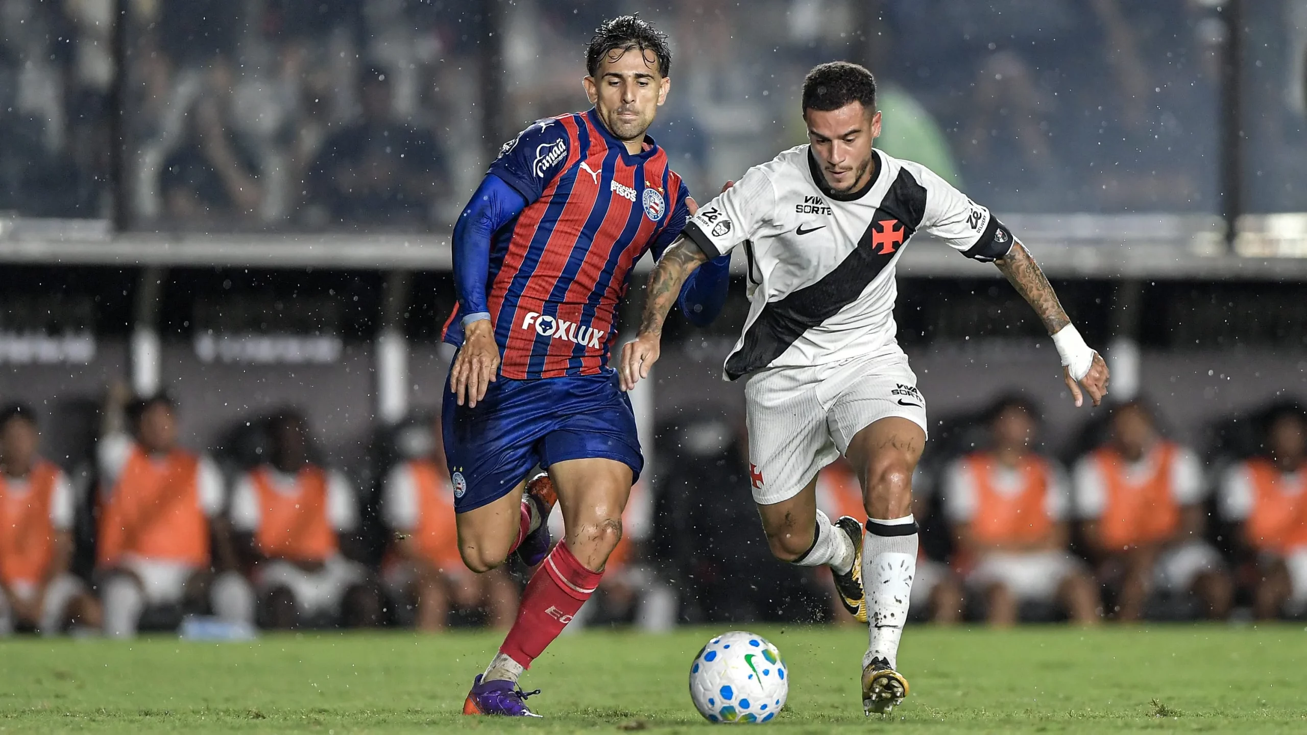 Coutinho não é mais jogador do Vasco - Foto: Thiago Ribeiro/AGIF.