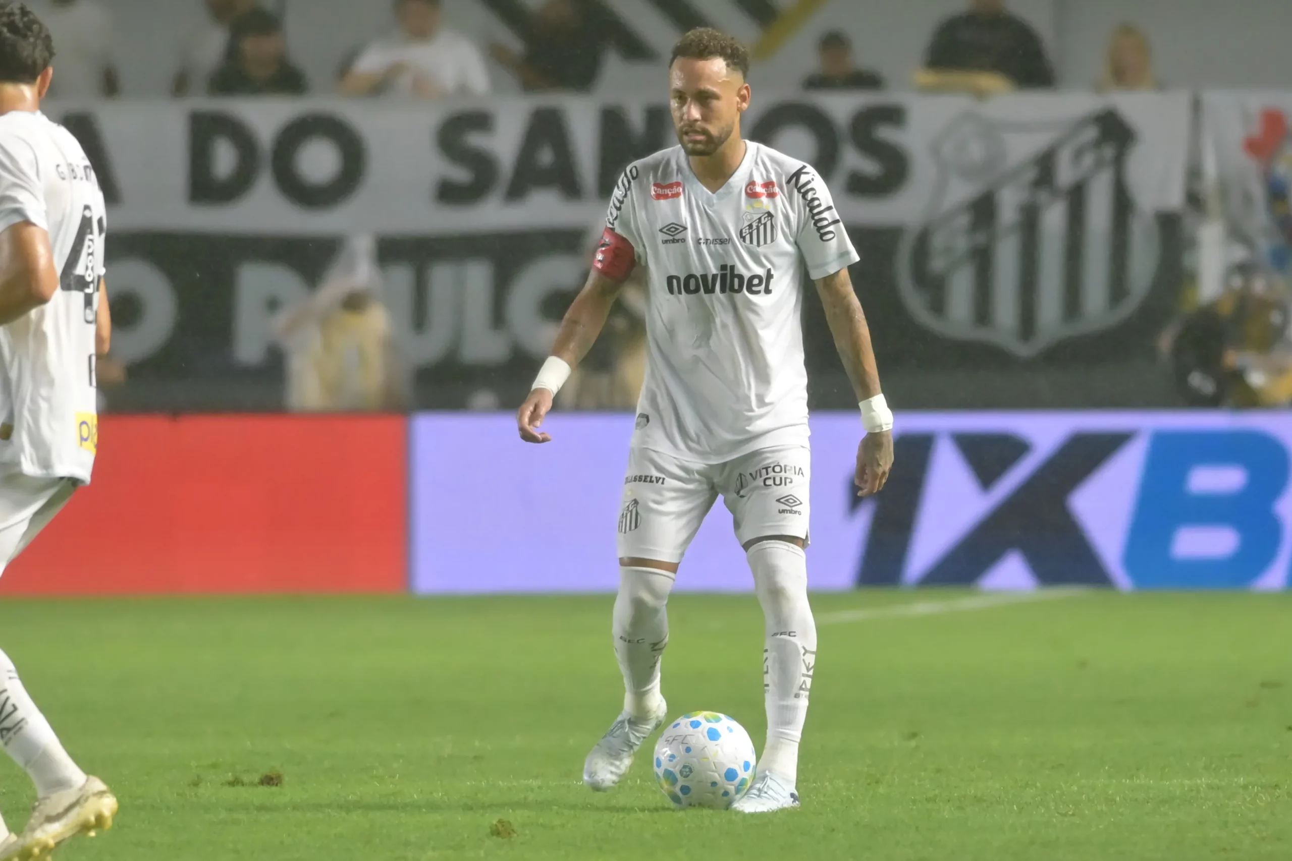 SP – SANTOS – 26/02/2026 – BRASILEIRO A 2026, SANTOS X VASCO – Neymar Jr. jogador do Santos durante partida contra o Vasco no estadio Vila Belmiro pelo campeonato Brasileiro A 2026. Foto: Jota Erre/AGIF