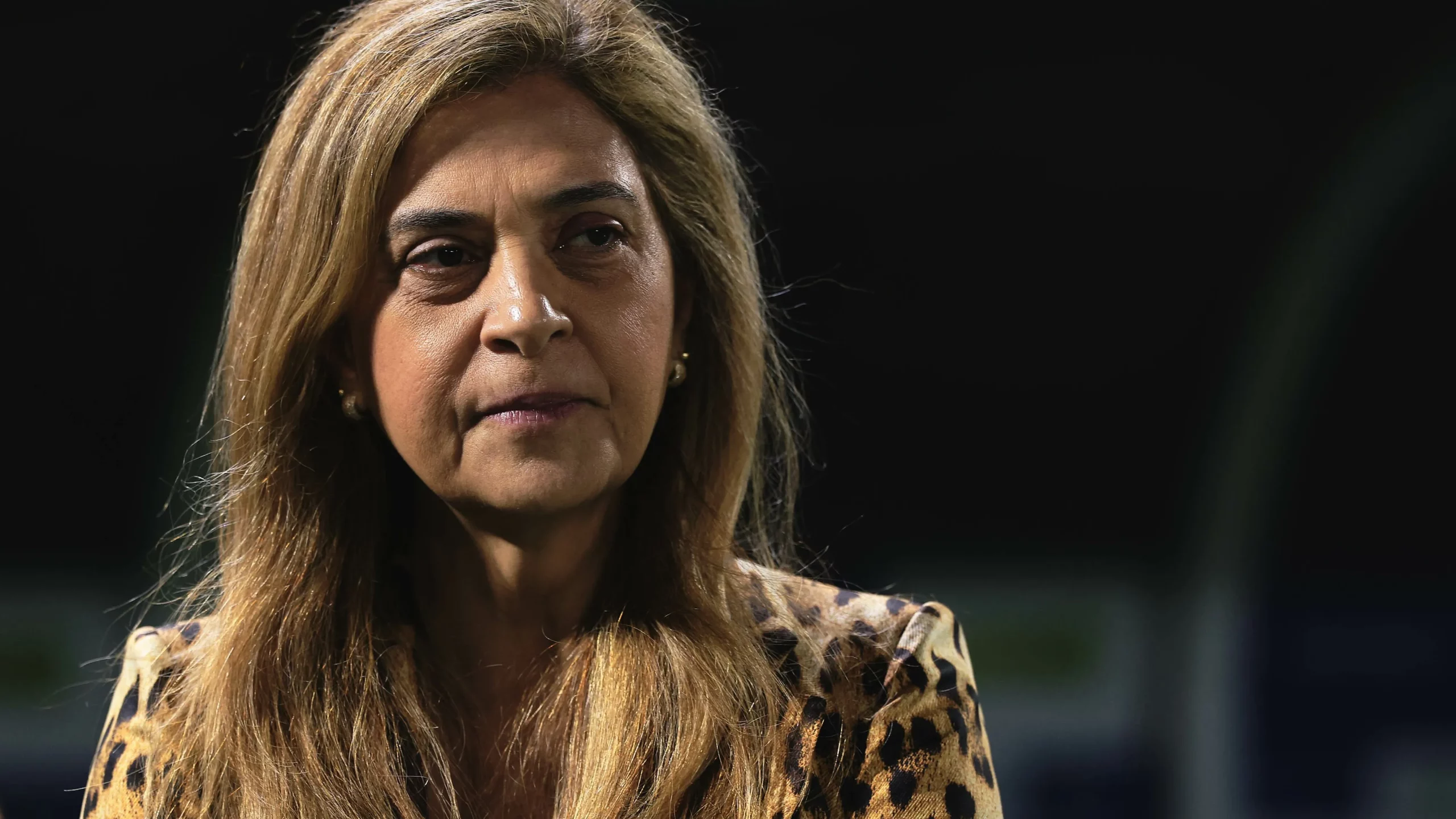 Leila Pereira chegou forte em Bruno Henrique, mas atacante não cedeu Foto: Ettore Chiereguini/AGIF