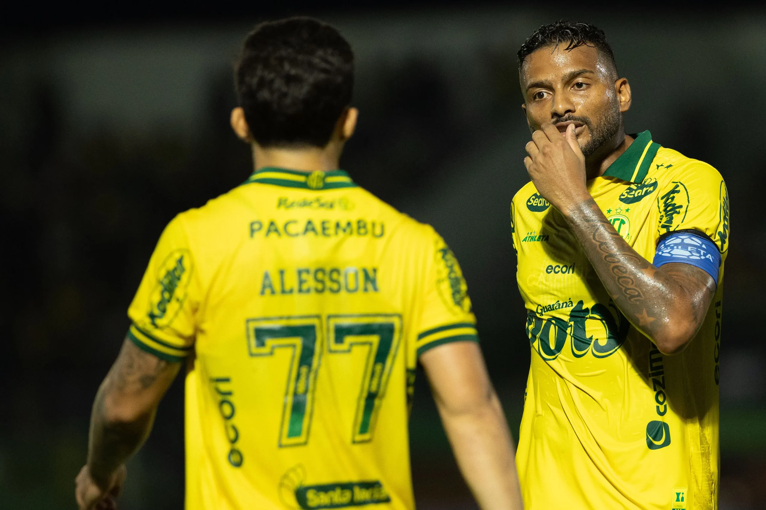 Reinaldo jogador do Mirassol lamenta durante partida contra o Santos. Foto: Joisel Amaral/AGIF