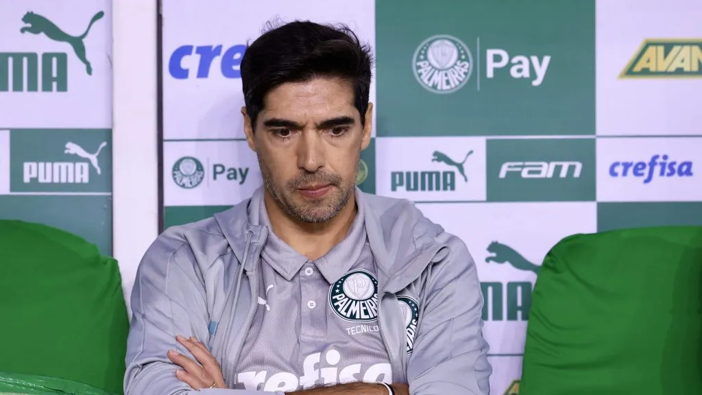 Abel Ferreira em partida do Alviverde.  Foto: Marcello Zambrana/AGIF