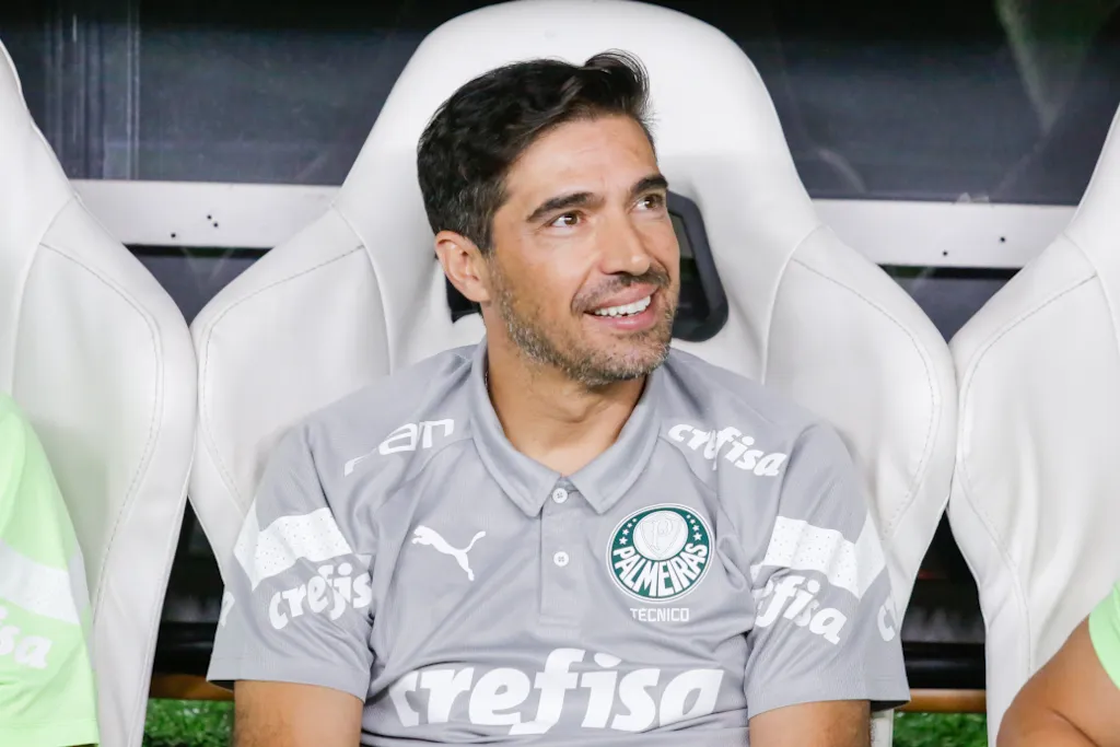 Abel Ferreira aprova elenco para começar a temporada. Foto: Lucas Emanuel/AGIF