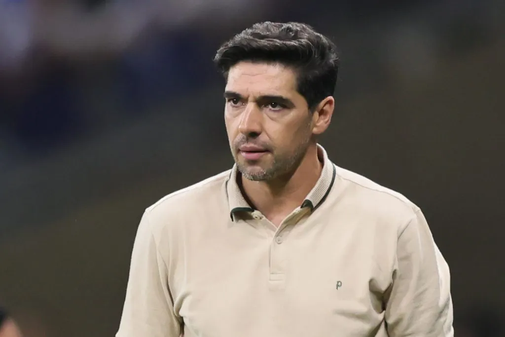 Treinador mostra interesse em continuar na equipe paulista.. Foto: Gilson Lobo/AGIF