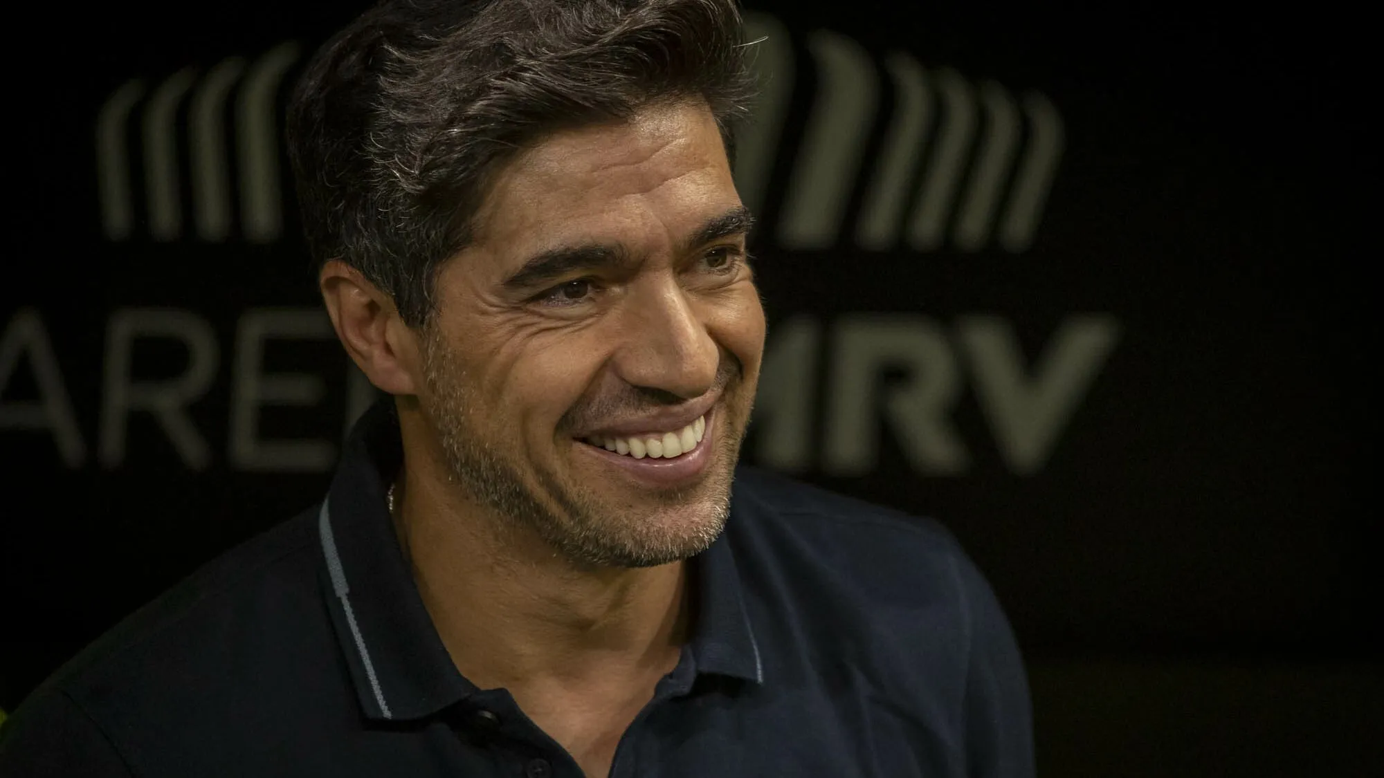 Abel Ferreira, técnico do Palmeiras, durante partida contra o Atletico-MG no estadio Arena MRV pelo campeonato Brasileiro A 2025. Foto: Fernando Moreno/AGIF