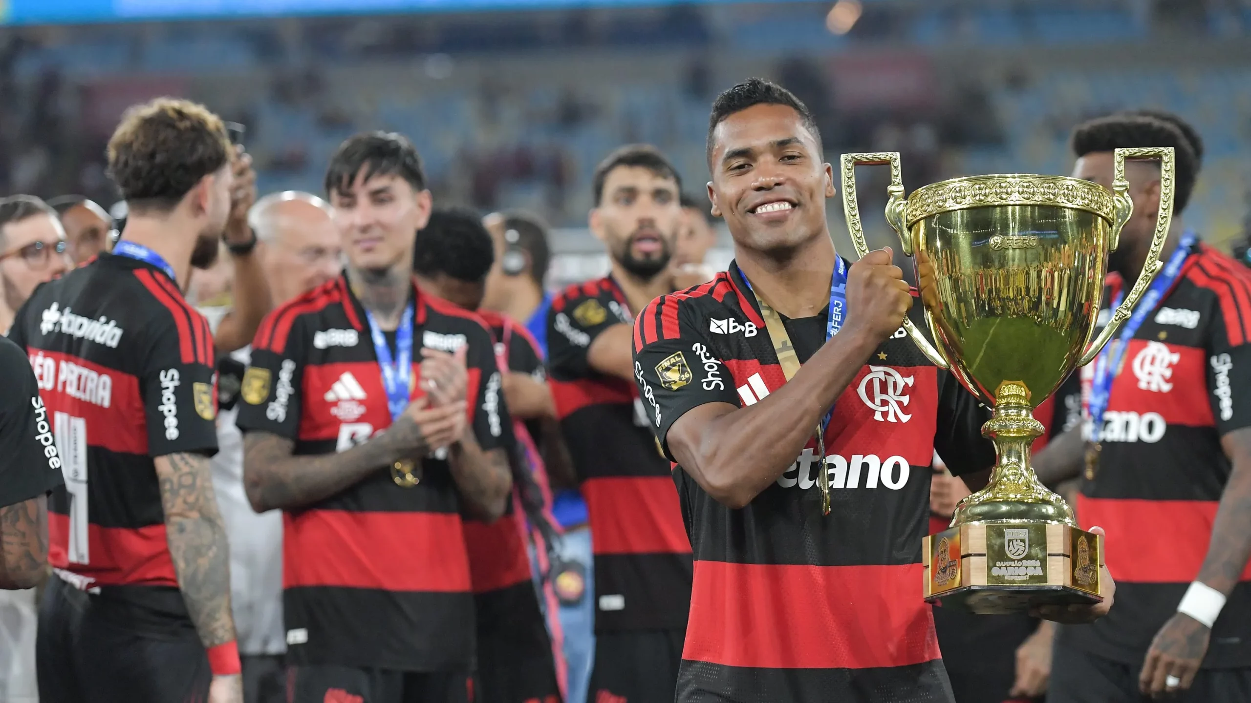 Alex Sandro soma 11 jogos na atual temporada e tem sido titular do técnico Leonardo Jardim no CRF – Foto: Thiago Ribeiro/AGIF