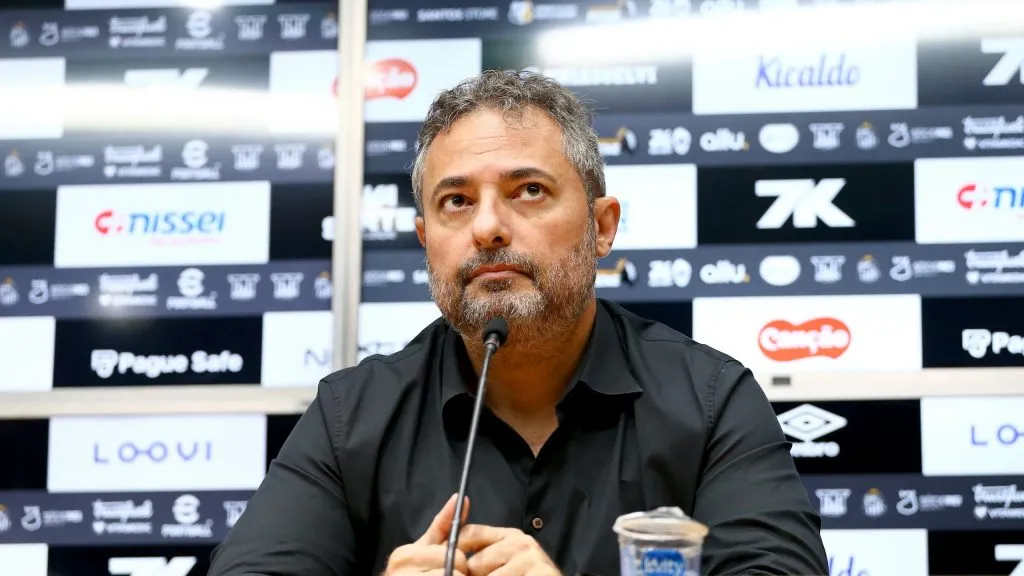 Alexandre Mattos, dirigente do Peixe. Foto: Mauricio de Souza/AGIF.