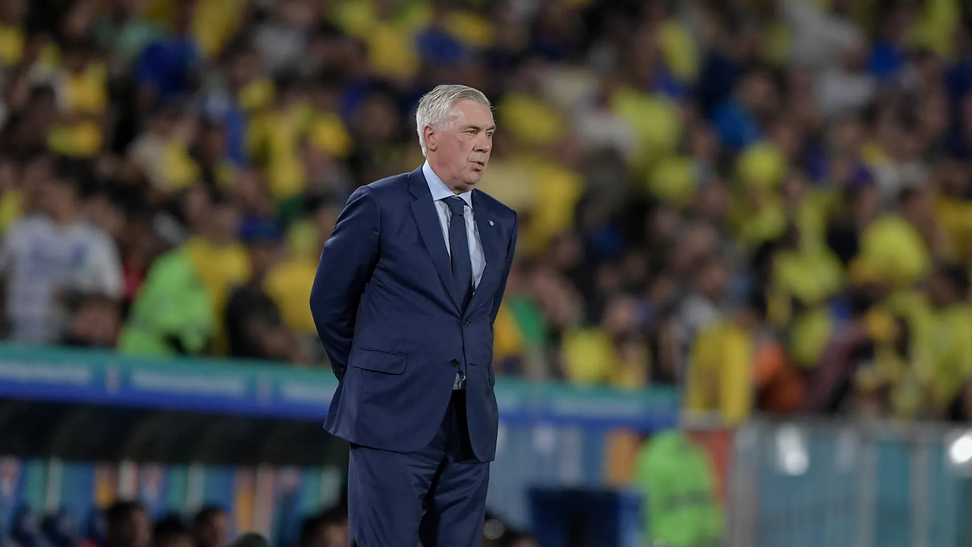 Ancelotti durante partida da Seleção Brasileira – Foto: Thiago Ribeiro/AGIF