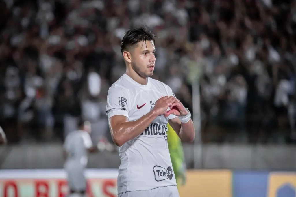 Foto: Fernando Teramatsu/AGIF – Romero marcou dois dos três gols do Corinthians