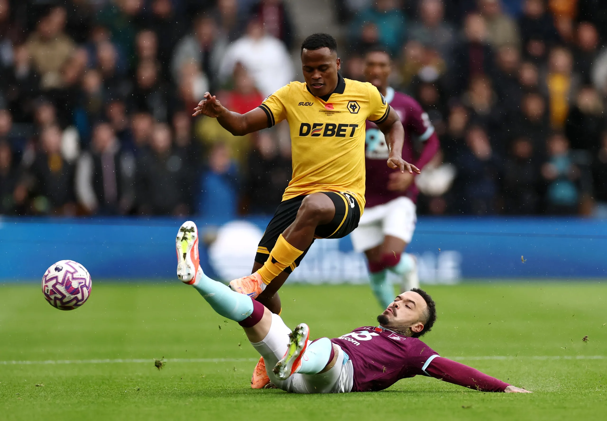 Arias durante partida pelo Wolves. Photo by Dan Istitene/Getty Images