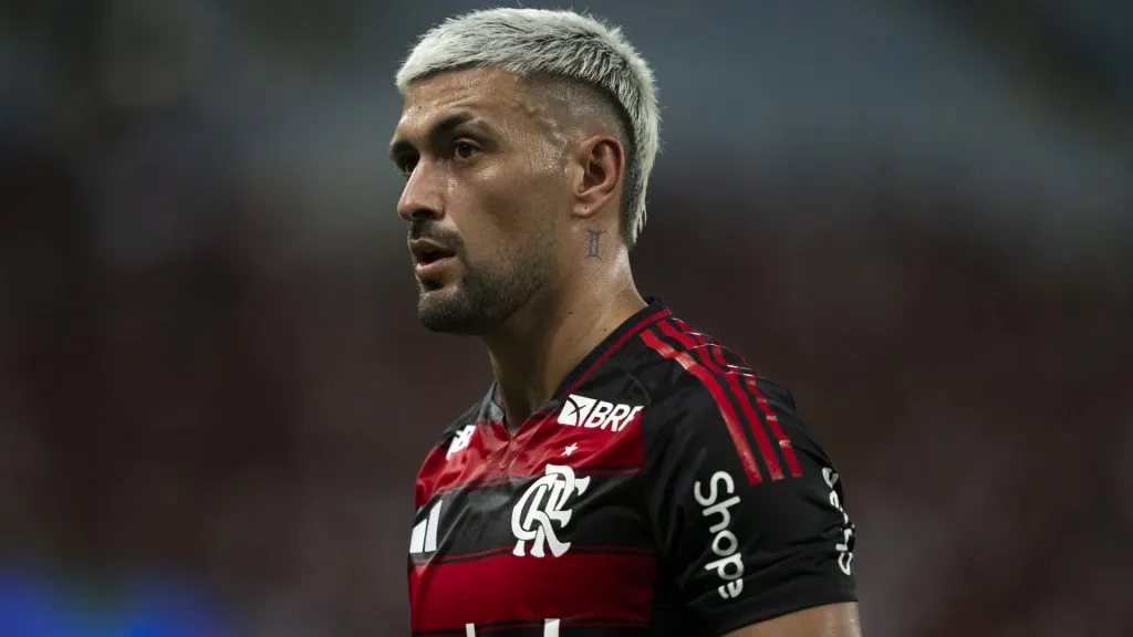 Arrascaeta pelo Flamengo durante o Campeonato Carioca –  Foto: Jorge Rodrigues/AGIF