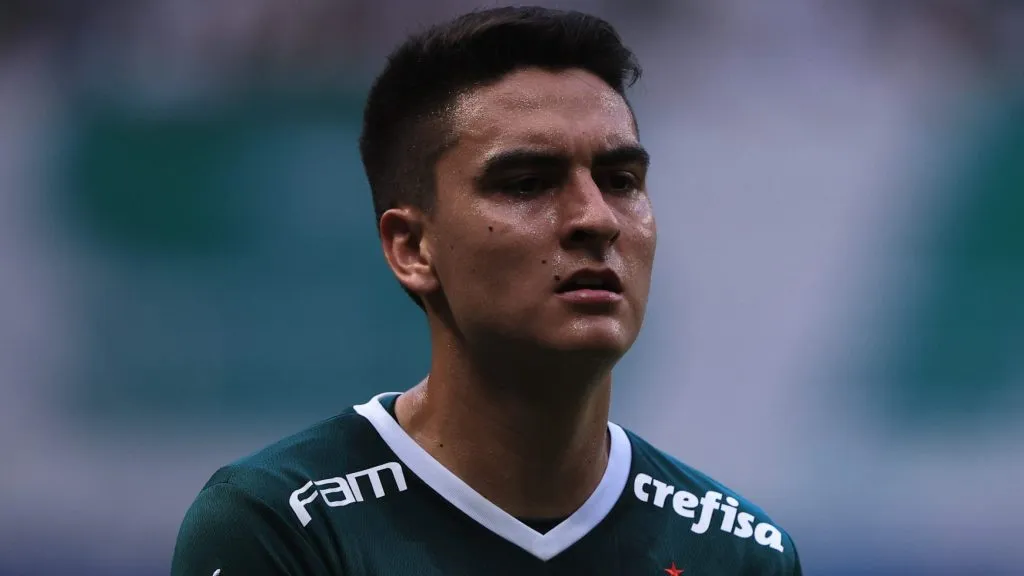 Atuesta, meia colombiano do Palmeiras