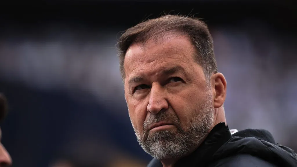 Foto: Ettore Chiereguini/AGIF – Augusto Melo, presidente do Corinthians, durante partida contra o Fla na Neo Química Arena, na tarde de ontem (20).