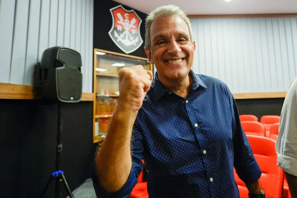 BAP vibrando após vitória para entrar no Conselho do Flamengo - Foto: Marcelo Cortes/CRF