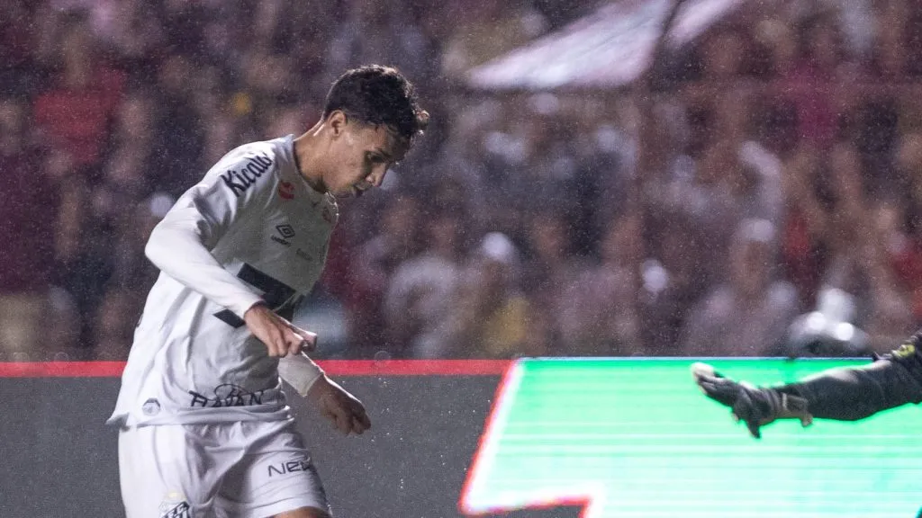 Foto: Rafael Vieira/AGIF – Gabriel Bontempo balançou as redes contra o Sport e vai ganhar chance entre os titulares.