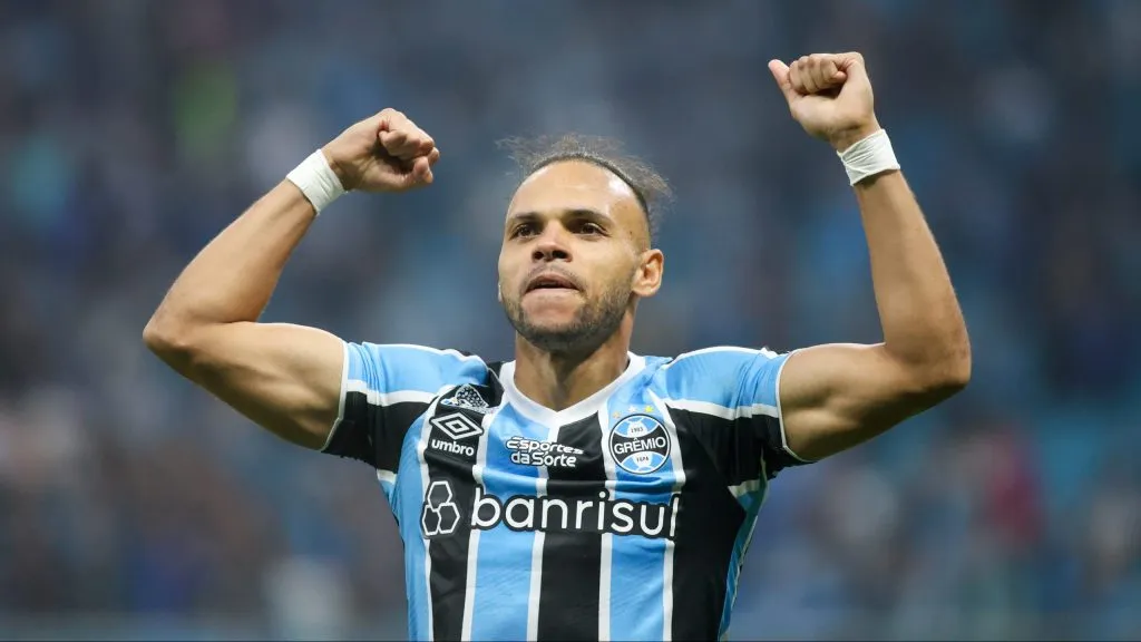 Martin Braithwaite em jogo do Grêmio