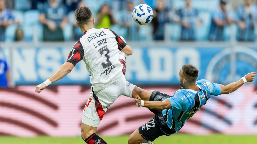 Braithwaite em partida contra o Flamengo