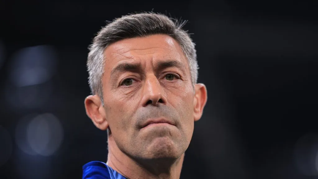 Pedro Caixinha tecnico do Santos durante partida contra o Corinthians no estadio Arena Corinthians pelo campeonato Paulista 2025. Foto: Ettore Chiereguini/AGIF