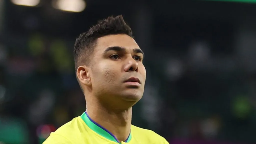 AL RAYYAN, QATAR – DECEMBER 09: Casemiro of Brazil applauds the fans after the team’s defeat in the penalty shoot out during the FIFA World Cup Qatar 2022 quarter final match between Croatia and Brazil at Education City Stadium on December 09, 2022 in Al Rayyan, Qatar. (Photo by Michael Steele/Getty Images)