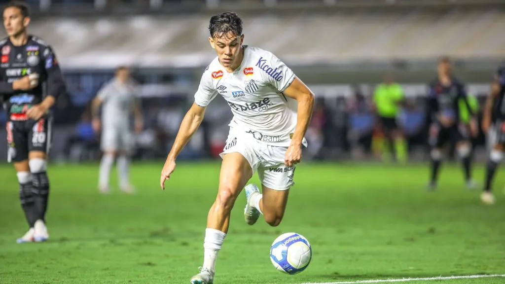 JP Chermont deve ser negociado pelo Santos – Foto: Reinaldo Campos/AGIF