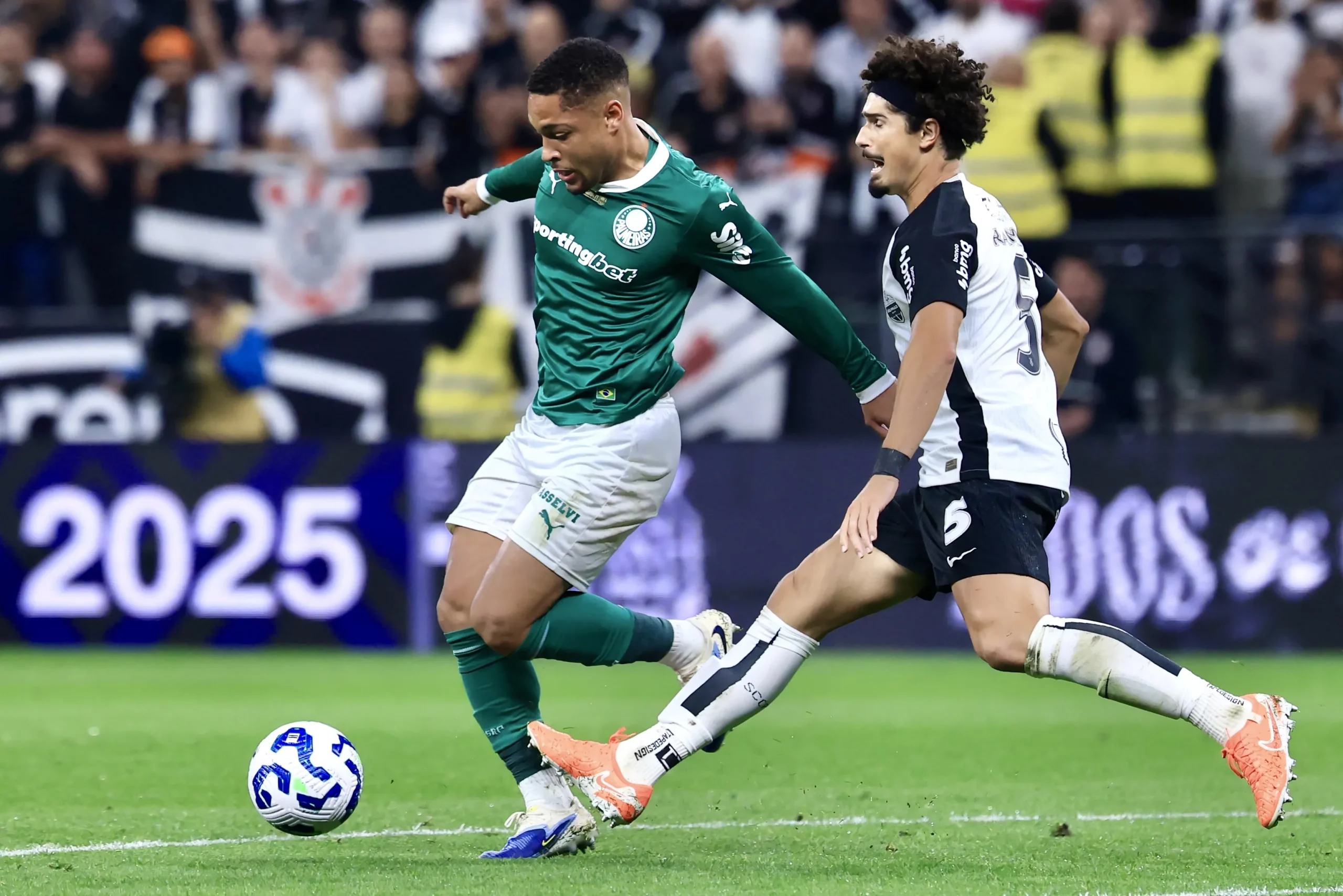 Último duelo entre as equipes, pelo Brasileirão, aconteceu na Neo Química Arena. Foto: Marcello Zambrana/AGIF 