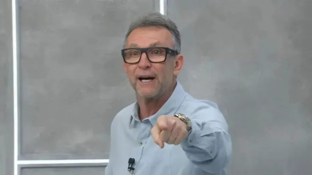 Craque Neto não aliviou ao R9 - Foto: Reprodução/YouTube