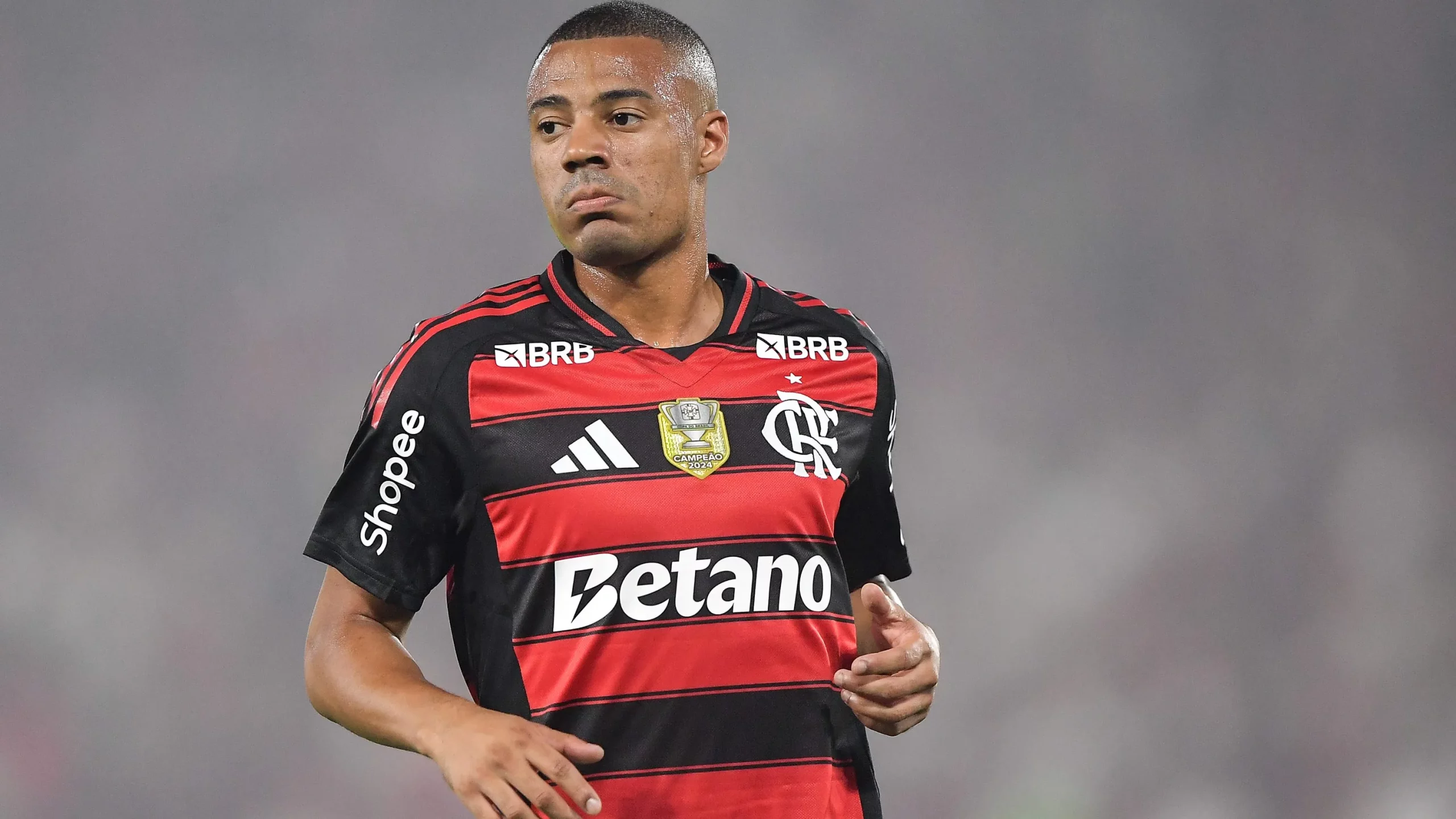 RJ – RIO DE JANEIRO – 01/11/2025 – BRASILEIRO A 2025, FLAMENGO X SPORT – De la Cruz jogador do Flamengo durante partida contra o Sport no estadio Maracana pelo campeonato Brasileiro A 2025. Foto: Thiago Ribeiro/AGIF