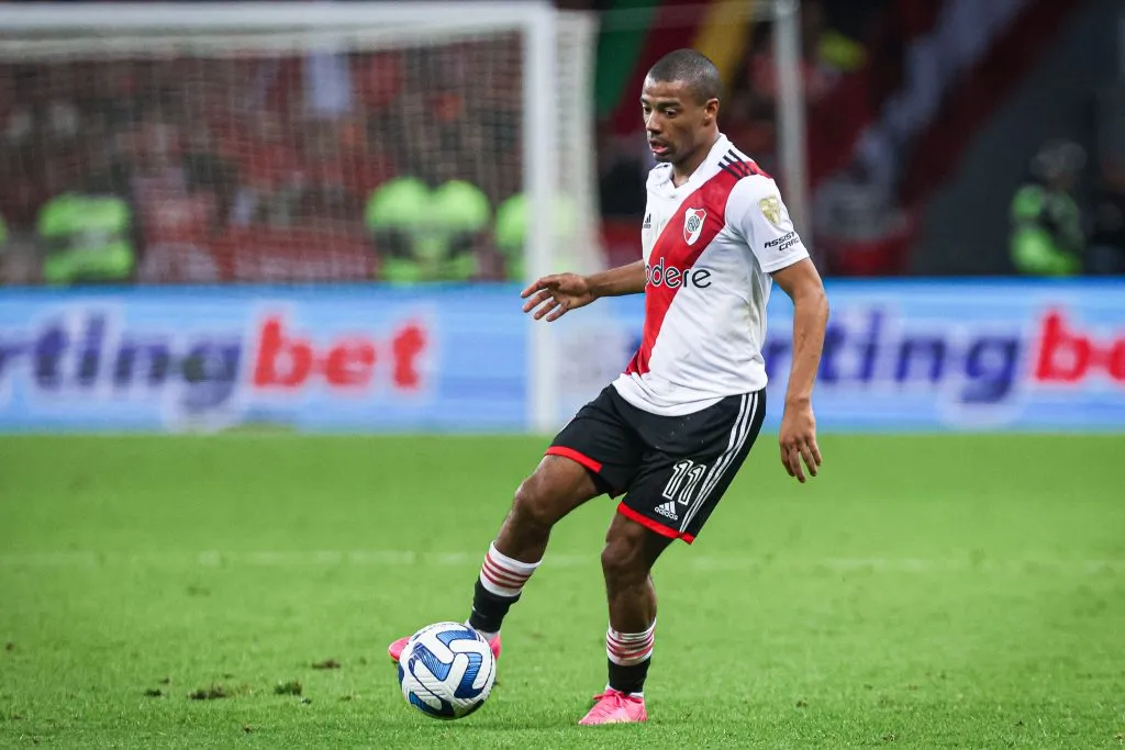 Foto: Maxi Franzoi/AGIF – De la Cruz é alvo do Flamengo para a próxima temporada