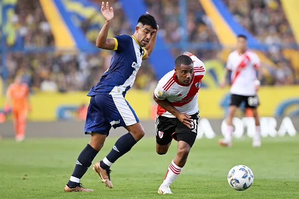 Foto: Luciano Bisbal/Getty Images – De la Cruz será reforço do Flamengo em 2024