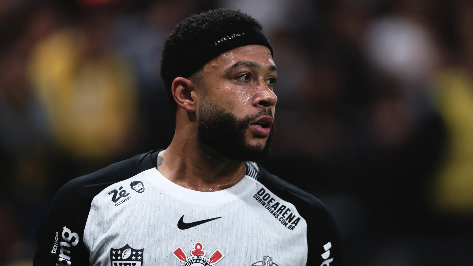 Memphis Depay irá desfalcar o Corinthians contra o Cruzeiro – Foto: Ettore Chiereguini/AGIF